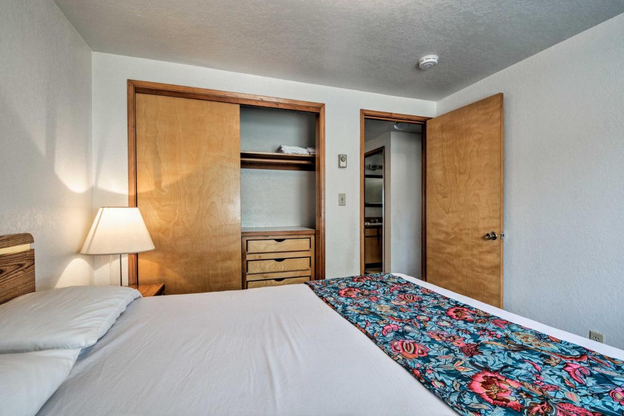 Smith River Vintage Cabin Oceanfront Deck And Views エクステリア 写真